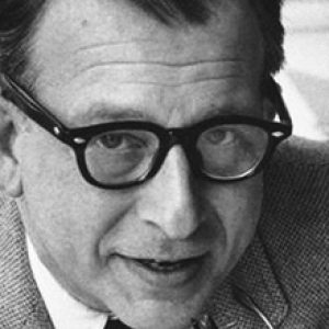 Eero Saarinen, diseñador de la butaca Womb y la serie Tulip para Knoll