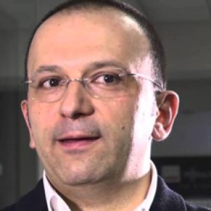 Paolo Pampanoni, arquitecto y diseñador de Asís — autor de las mamparas modulares Mood de Las Mobili
