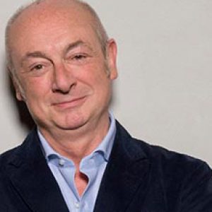 Piero Lissoni, diseñador de las colecciones Asymmetrical para Tecno