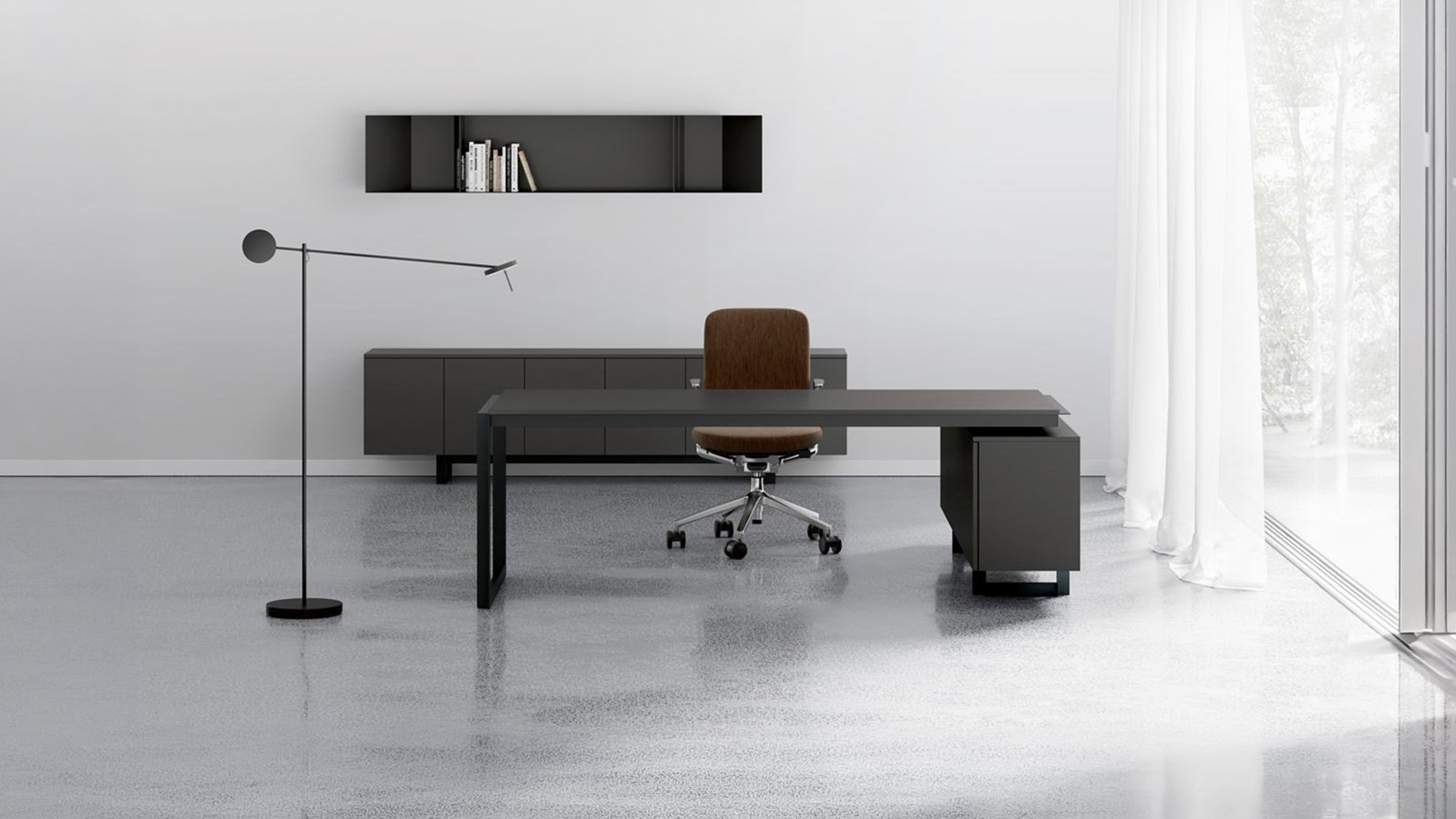 Escritorio moderno Ellan de Archiutti con tablero de roble claro y estructura de hierro blanca