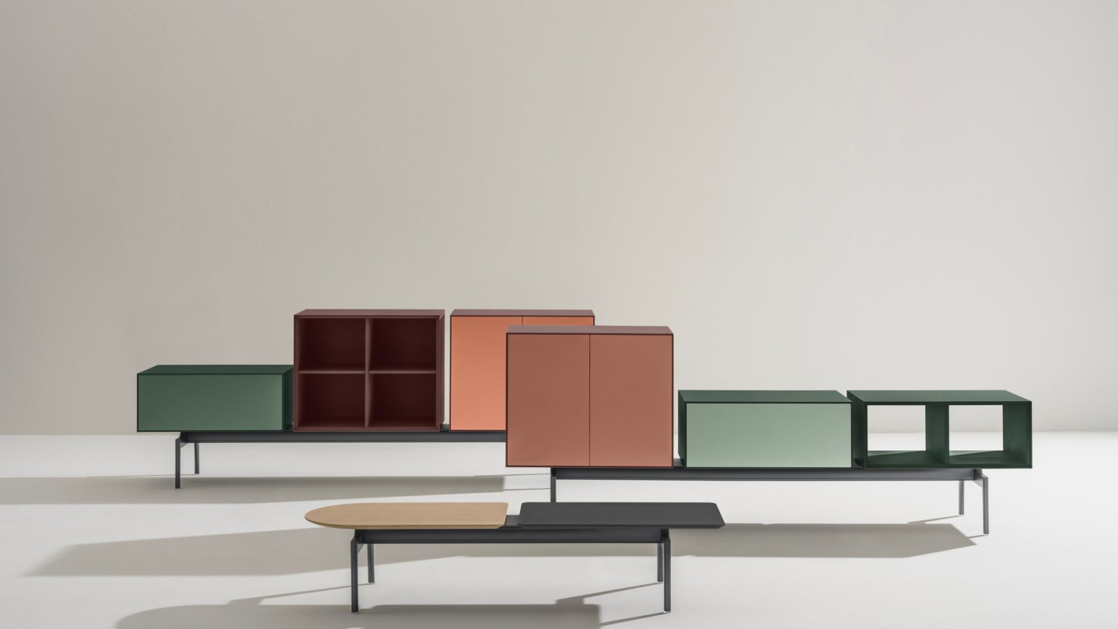 Sistema modular de almacenaje Semiton de Arper en un coworking