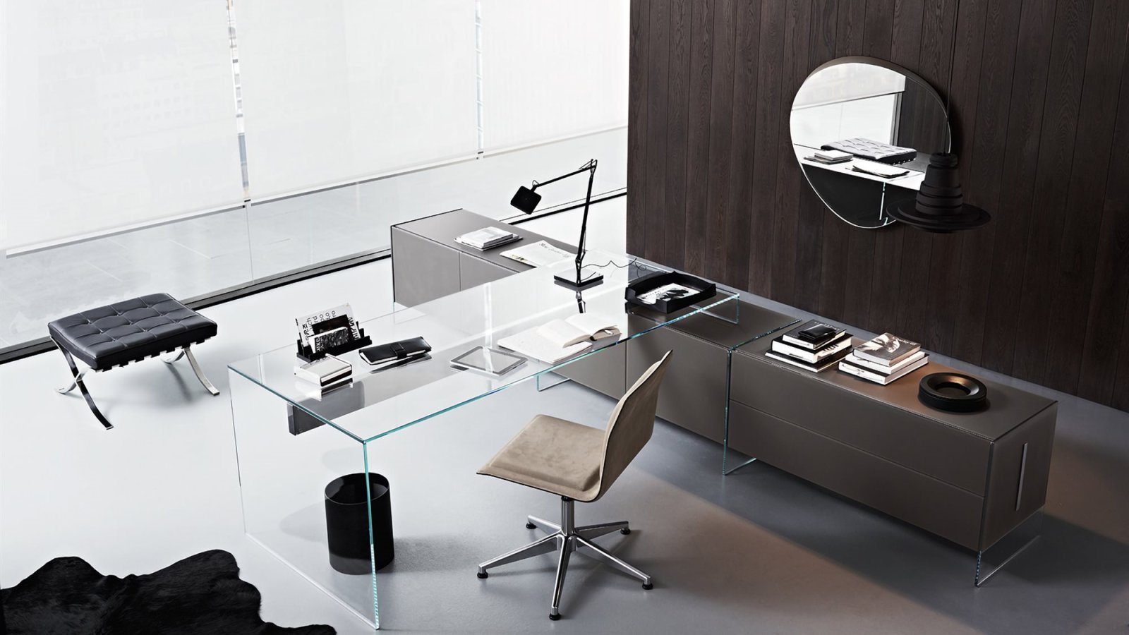 Escritorio de diseño Air Desk de Gallotti & Radice en cristal transparente