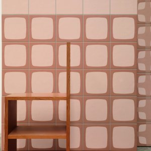 Pieza Betty Frame de Mutina con elemento gráfico