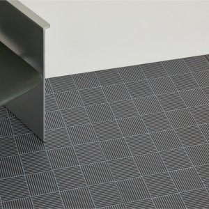 Salon con alfombra ceramica Fringe