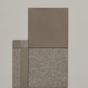 Colección Time de Mutina con texturas Rough y Smooth combinadas en un mismo suelo