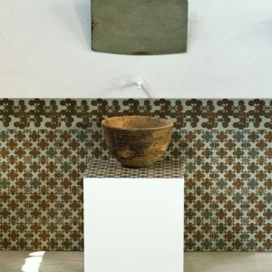 Detalle de pared de baño en Azulej Nero