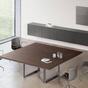 Mesa de reunión rectangular Ellan de 240 por 140 cm con estructura negra