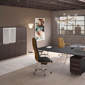 Escritorio de diseño Genesis de Codutti con tablero de roble teñido wengé