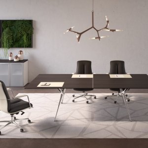 Sillón Genesis en cuero crema con base de cinco radios de aluminio pulido