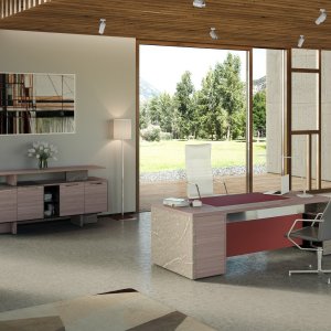 One de Codutti: puerta con cerradura del hueco para el ordenador en el ala del escritorio