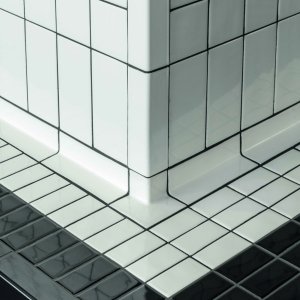 Bañera revestida con piezas Din