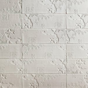 Detalle de la textura Bas-Relief Patchwork de Mutina