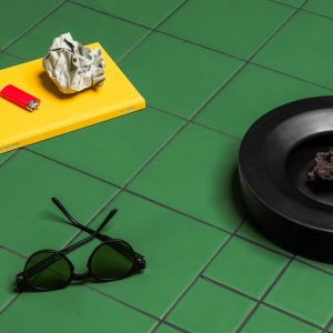Piezas tridimensionales Din como cubos y barras