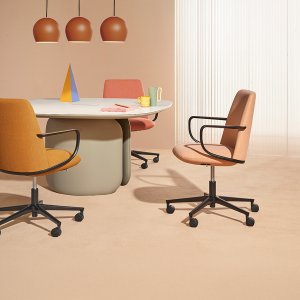 Los dos sillones Elinor juntos, respaldo alto y respaldo bajo