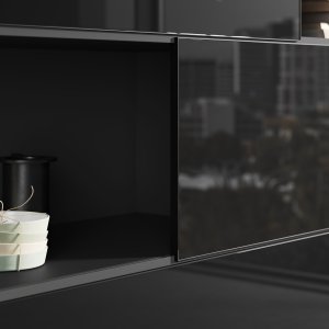 Boiserie Elite con estantes de tira LED integrada tras el escritorio