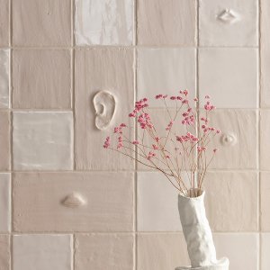 Pared de ladrillo Body en Chalk de Faces & Figures Mutina