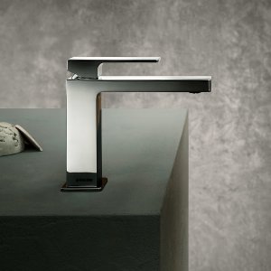 Muestra del acabado Matt British Gold PVD de la colección Mint de Fantini