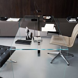 Tapa de cristal lacada por detrás en el Air Desk
