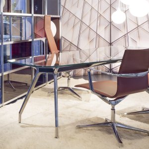 Kuna Chair en rojo búlgaro