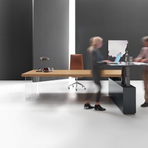 Patas intermedias electrificadas de la mesa Kyo