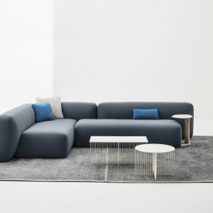Asiento de sala de espera Suiseki de LaCividina en una recepción