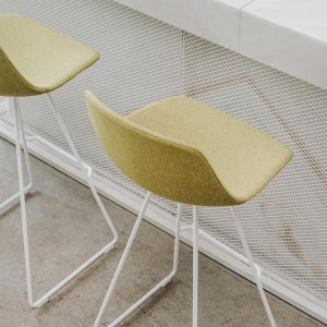 Patas de roble decapado del taburete Miunn