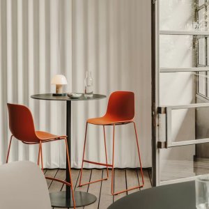 Sala de reuniones con sillas Seela de Lapalma