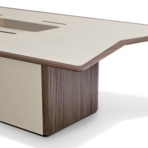 Caja de electrificación abatible en el tablero