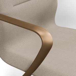 Tejido del catálogo Milani tapizando el asiento de Synua