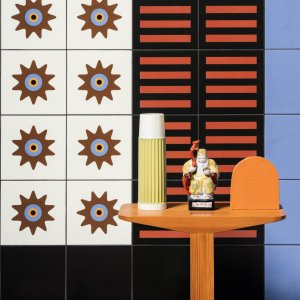 Gráfico Stripes dibujado a mano por Nathalie Du Pasquier para Mutina