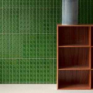 Punto Up Glossy Blanc, listelo brillante blanco con punto en relieve