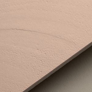 Otto de Mutina en Cipria con colocación desplazada en pared
