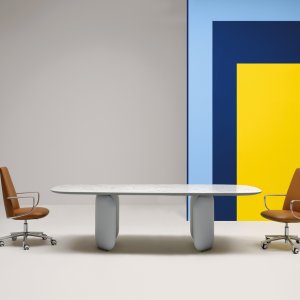 Sillón de dirección Elinor 3755 de Pedrali con respaldo alto