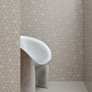 Botanica Grey Glossy con reflejos de luz