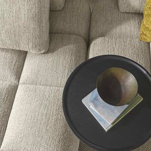 Chaise longue WIDE de Qubik con el brazo a la izquierda