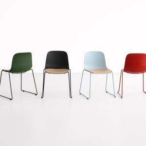 Los cuatro tornillos del inserto de la silla Seela