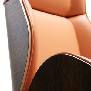 Sillas de dirección Suoni en una sala de reuniones
