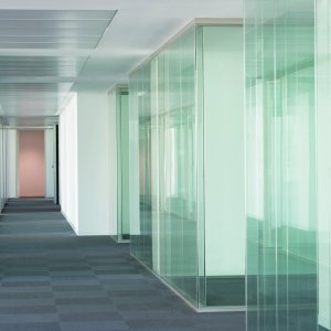 Pared ciega W80 con paneles de roble