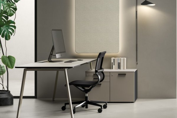 Altura del escritorio de oficina: 74 cm en la norma y ni un centímetro en el BOE